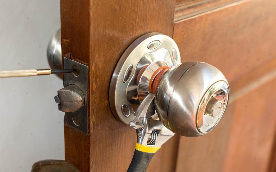 Bouc-Bel-Air serrure porte pvc Mottura